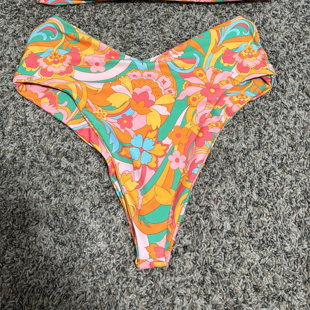 Skatie Melly bottom